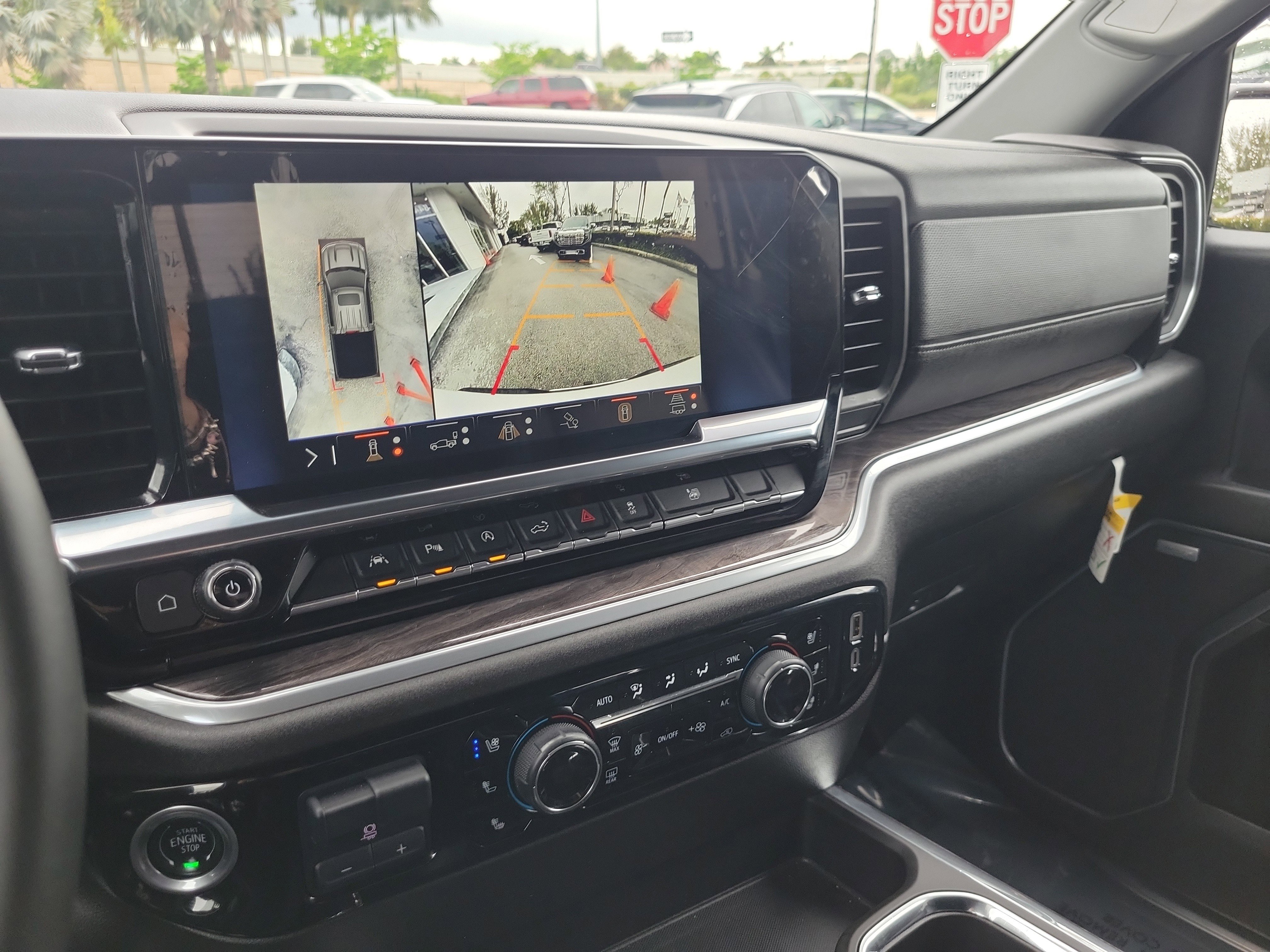 Used 2024 Chevrolet Silverado 1500 LTZ image 10