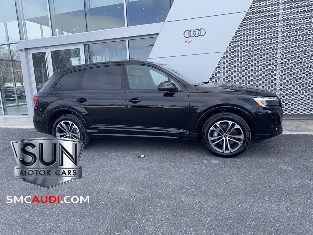 Used 2025 Audi Q7 2.0T Premium w/ Convenience Plus Package image 2