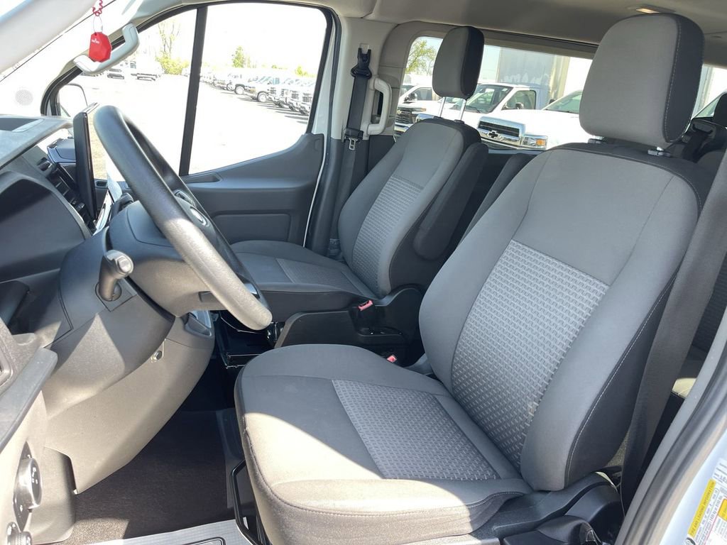 Used 2024 Ford Transit 350 XLT RWD image 4