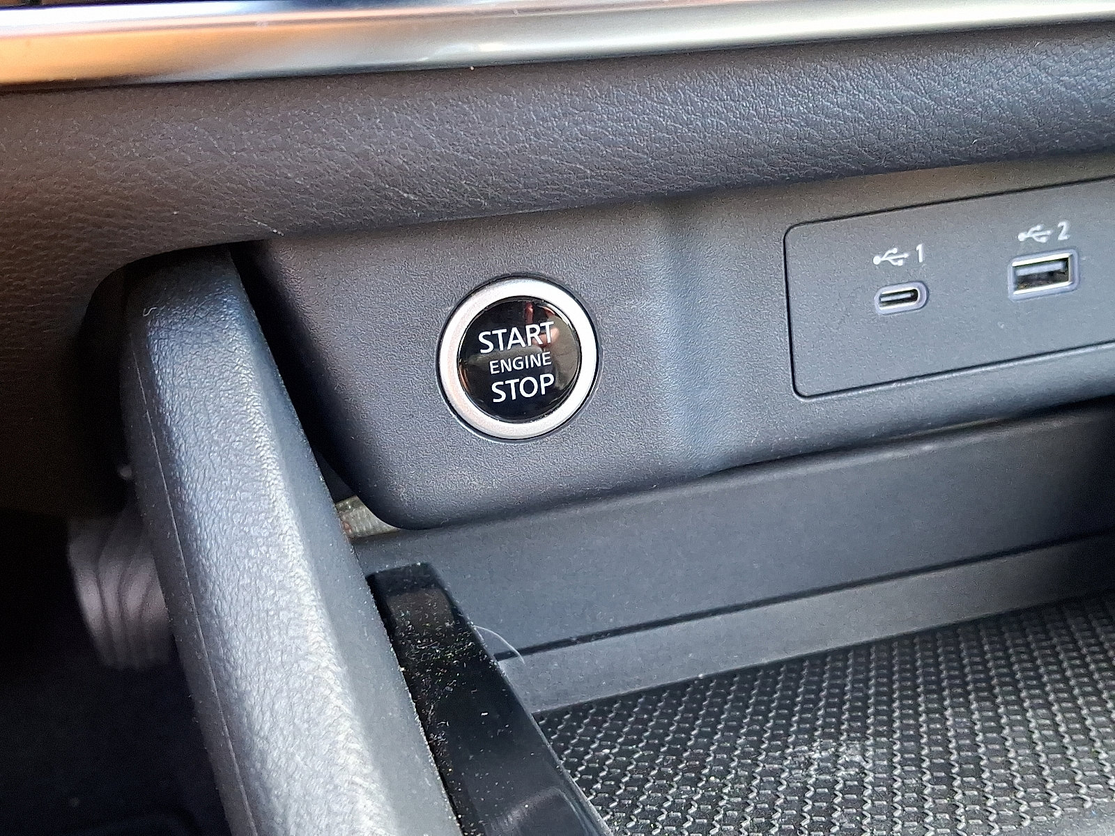 Certified 2022 Nissan Rogue SV image 22