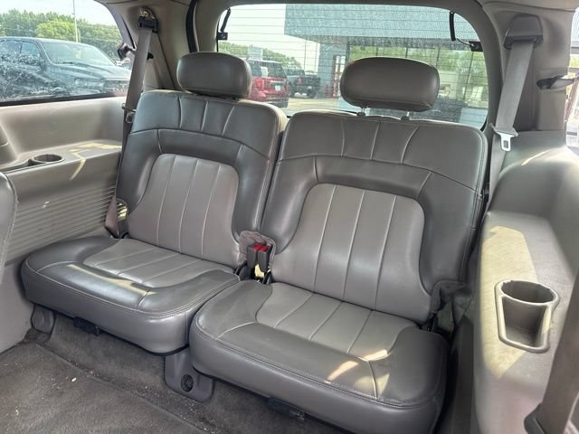 Used 2004 GMC Envoy XL SLT AWD/4WD image 16