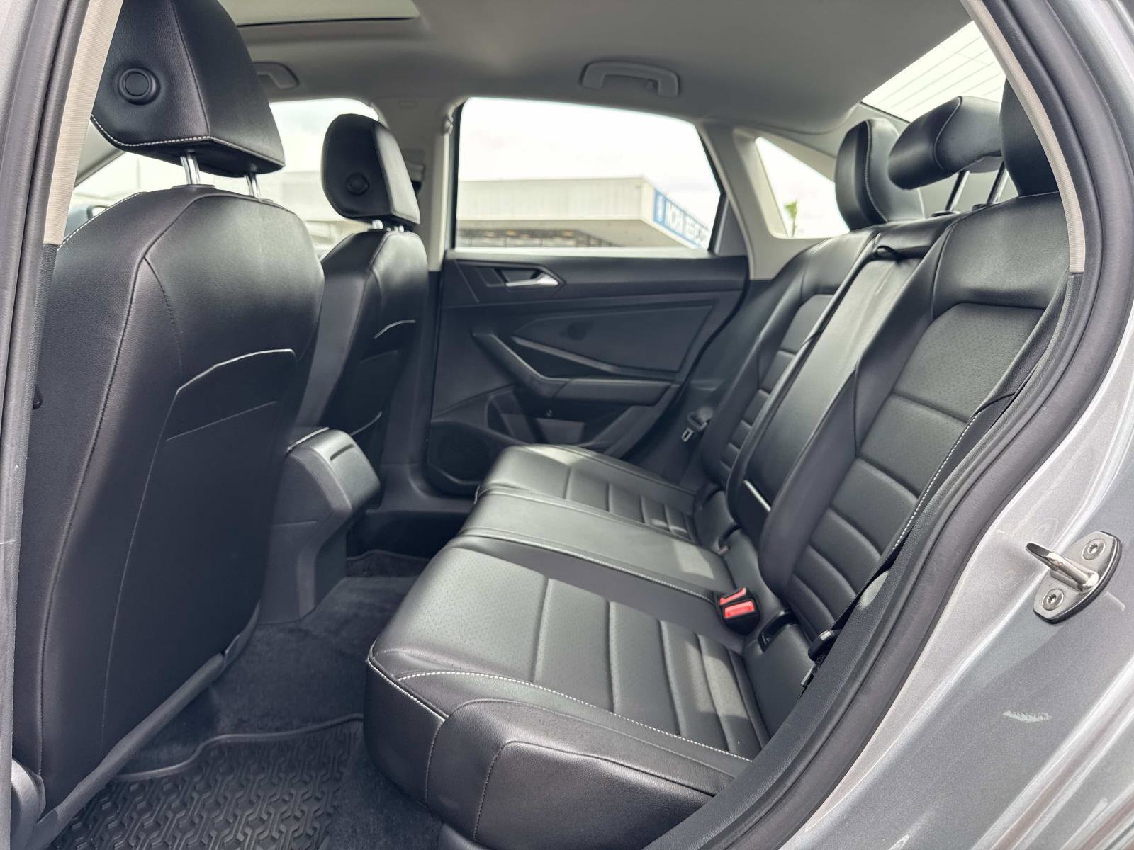 Certified 2022 Volkswagen Jetta SE image 26