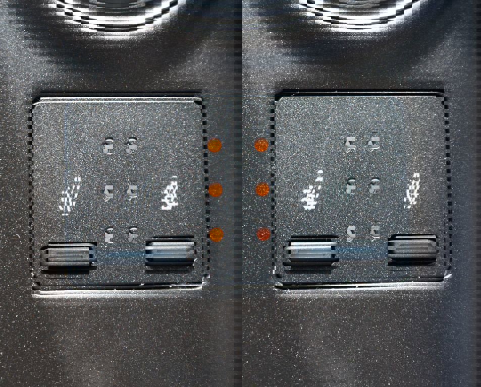 Used 2024 Toyota Camry XSE w/ Navigation Package image 9