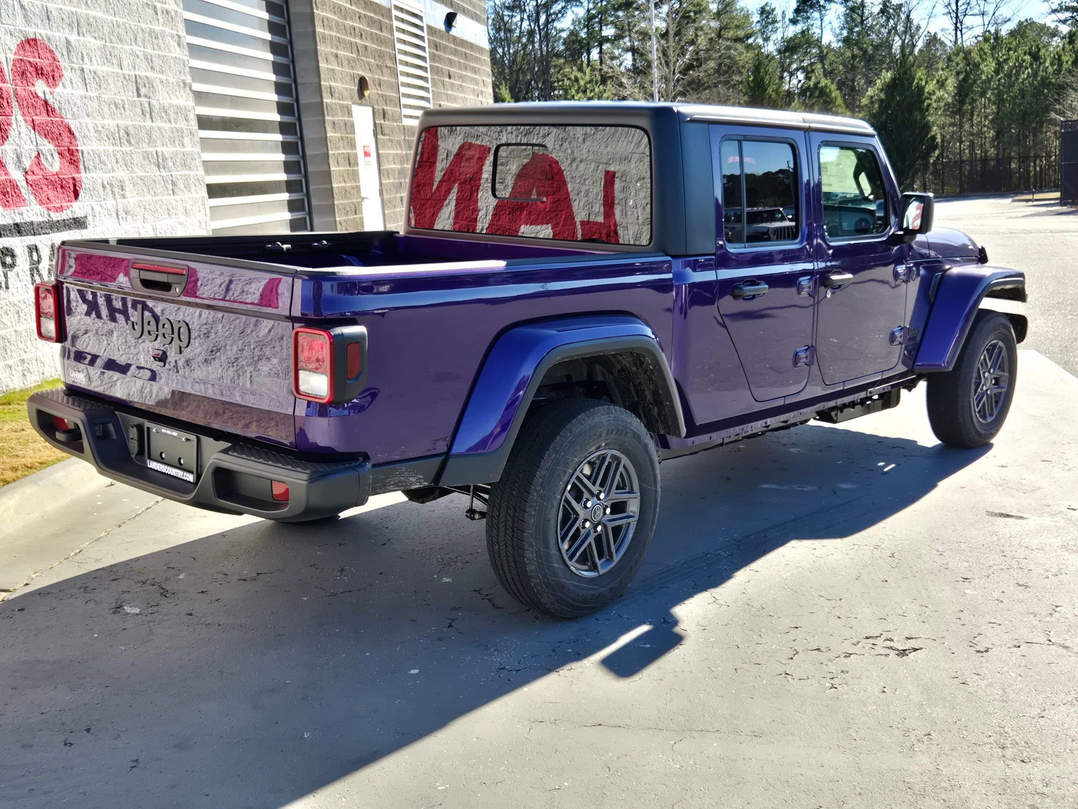 New 2026 Jeep Gladiator Sport image 7