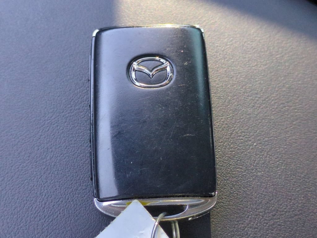 Used 2021 MAZDA MAZDA3 s FWD image 28