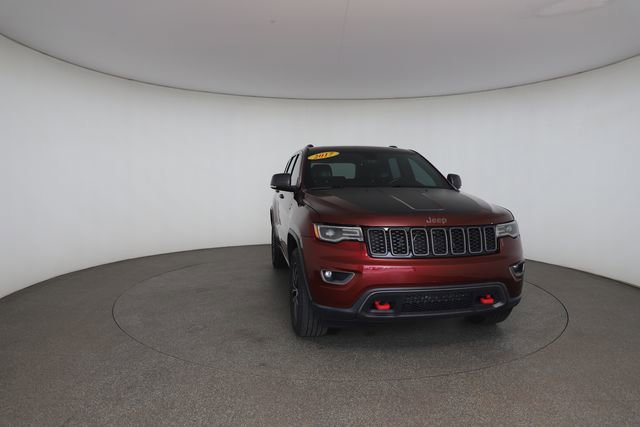 Used 2017 Jeep Grand Cherokee Trailhawk w/ Trailhawk Luxury Group AWD/4WD image 30