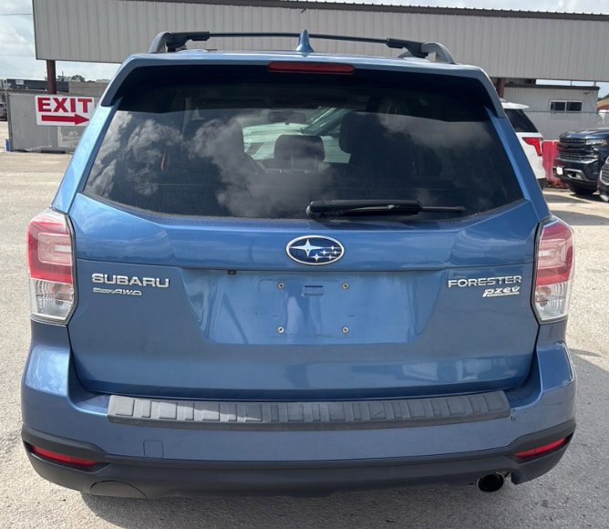 Used 2017 Subaru Forester 2.5i Limited AWD/4WD image 6