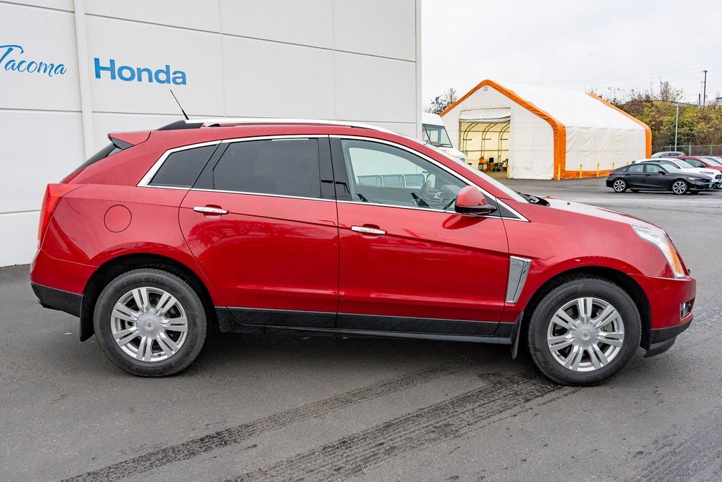 Used 2014 Cadillac SRX Luxury w/ Driver Awareness Package image 16
