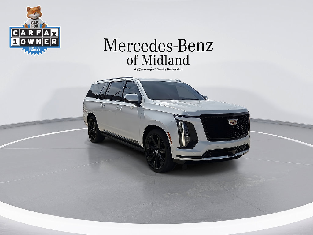 Used 2025 Cadillac Escalade ESV Sport Platinum AWD/4WD image 2