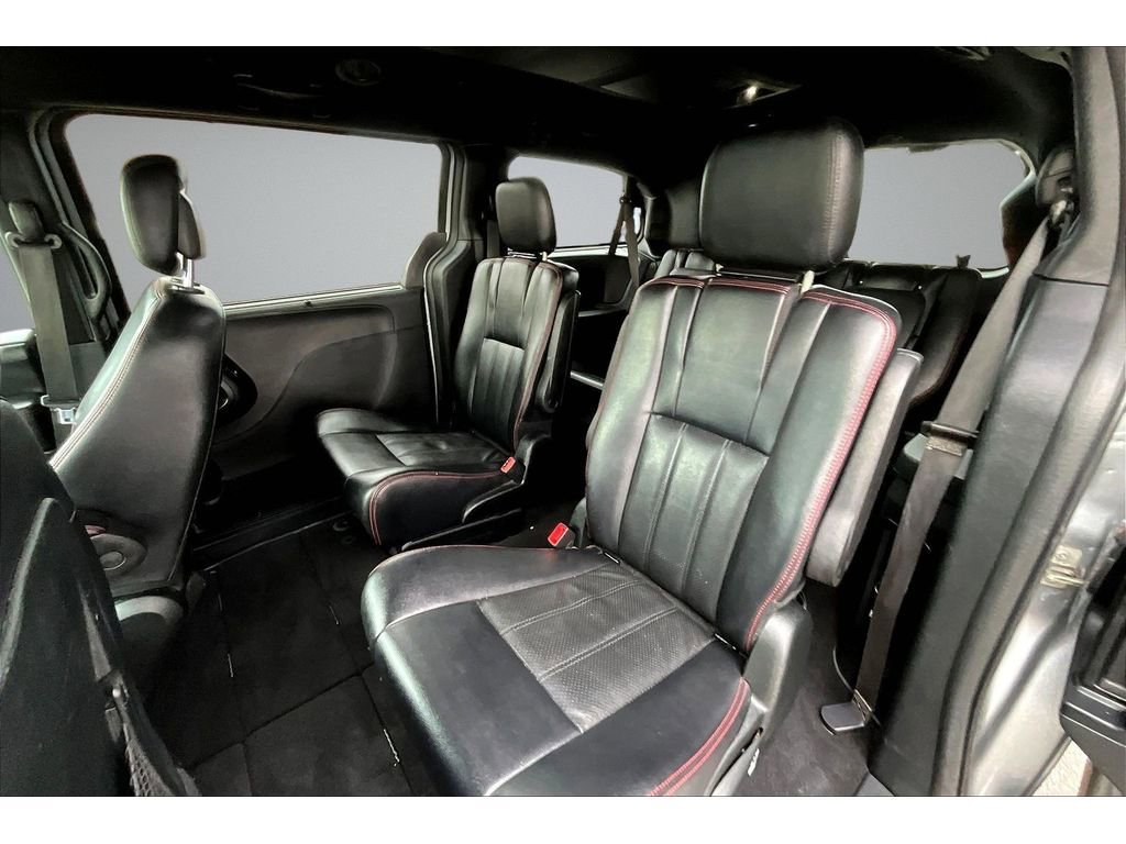Used 2018 Dodge Grand Caravan GT image 23