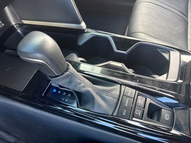 Used 2025 Toyota Camry XSE image 21