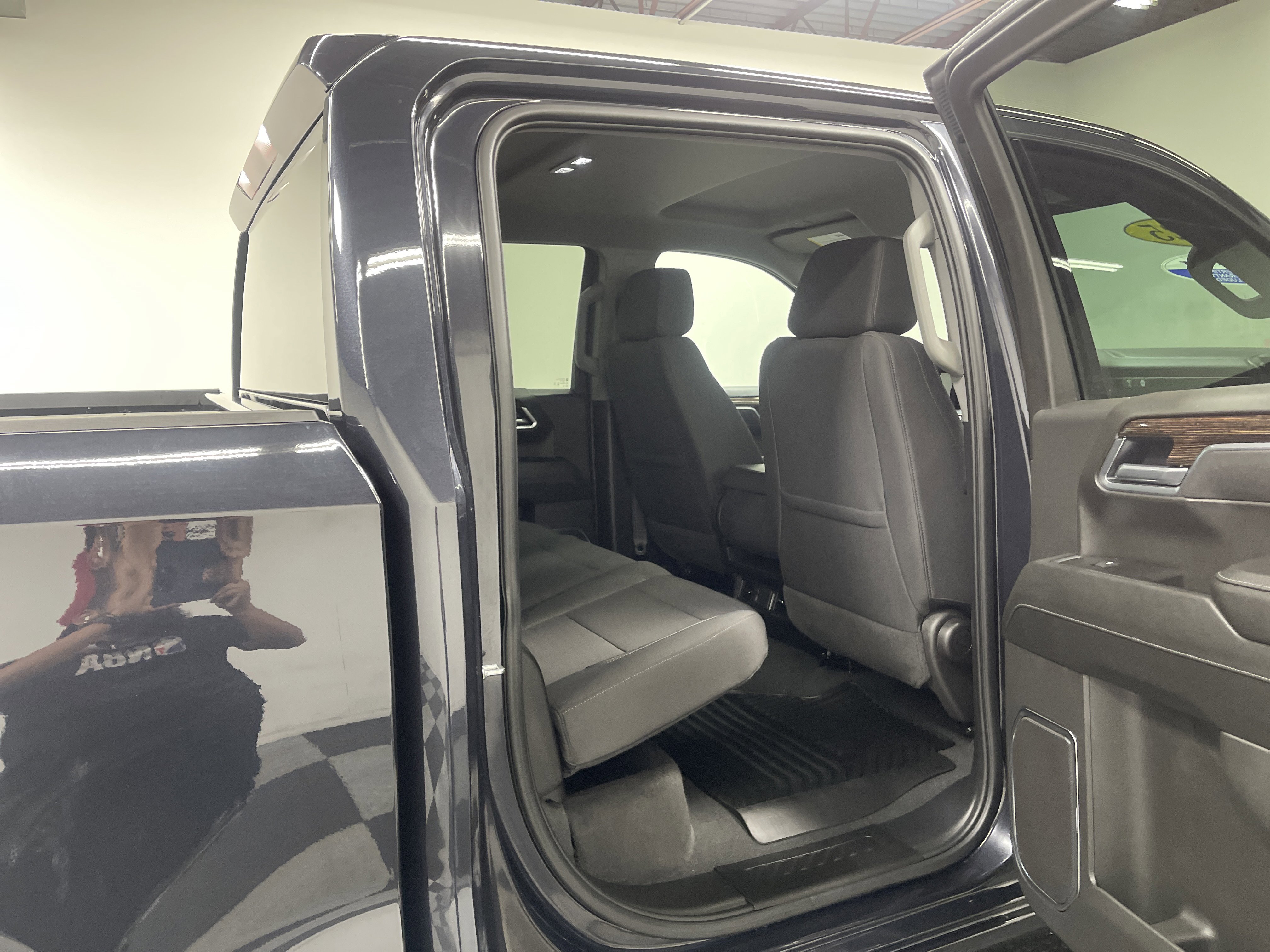 Used 2025 GMC Sierra 1500 Elevation image 19