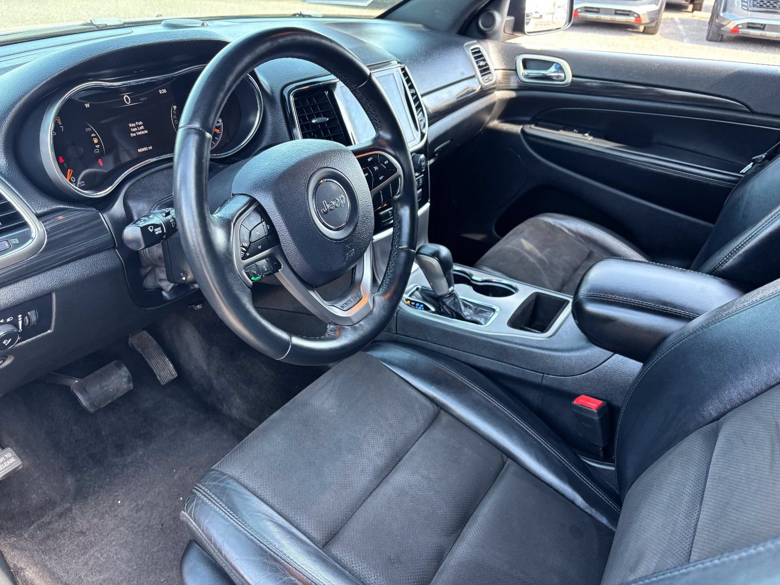 Used 2019 Jeep Grand Cherokee Altitude AWD/4WD image 19