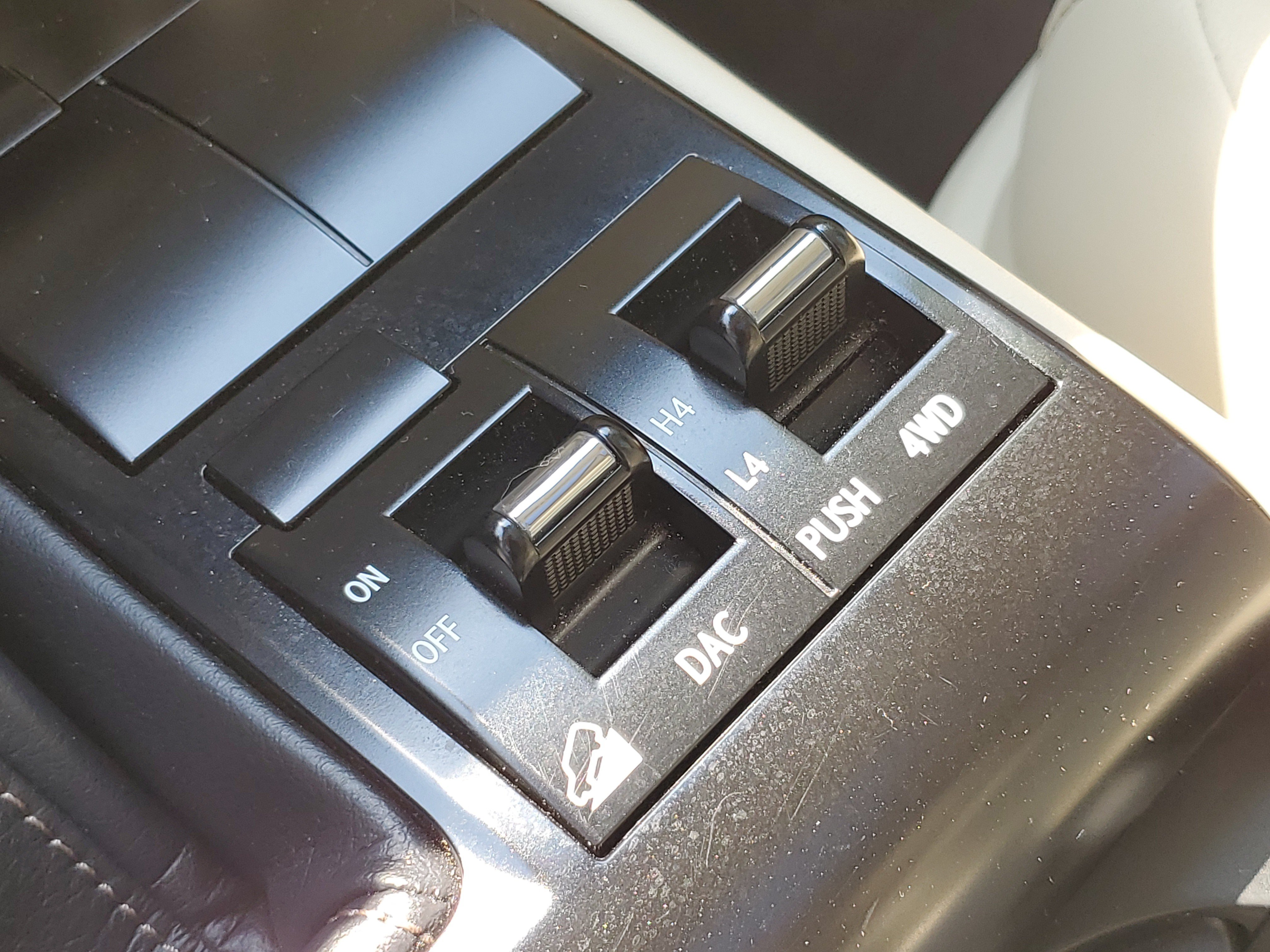 Used 2021 Lexus GX 460 Premium w/ Premium Package AWD/4WD image 23