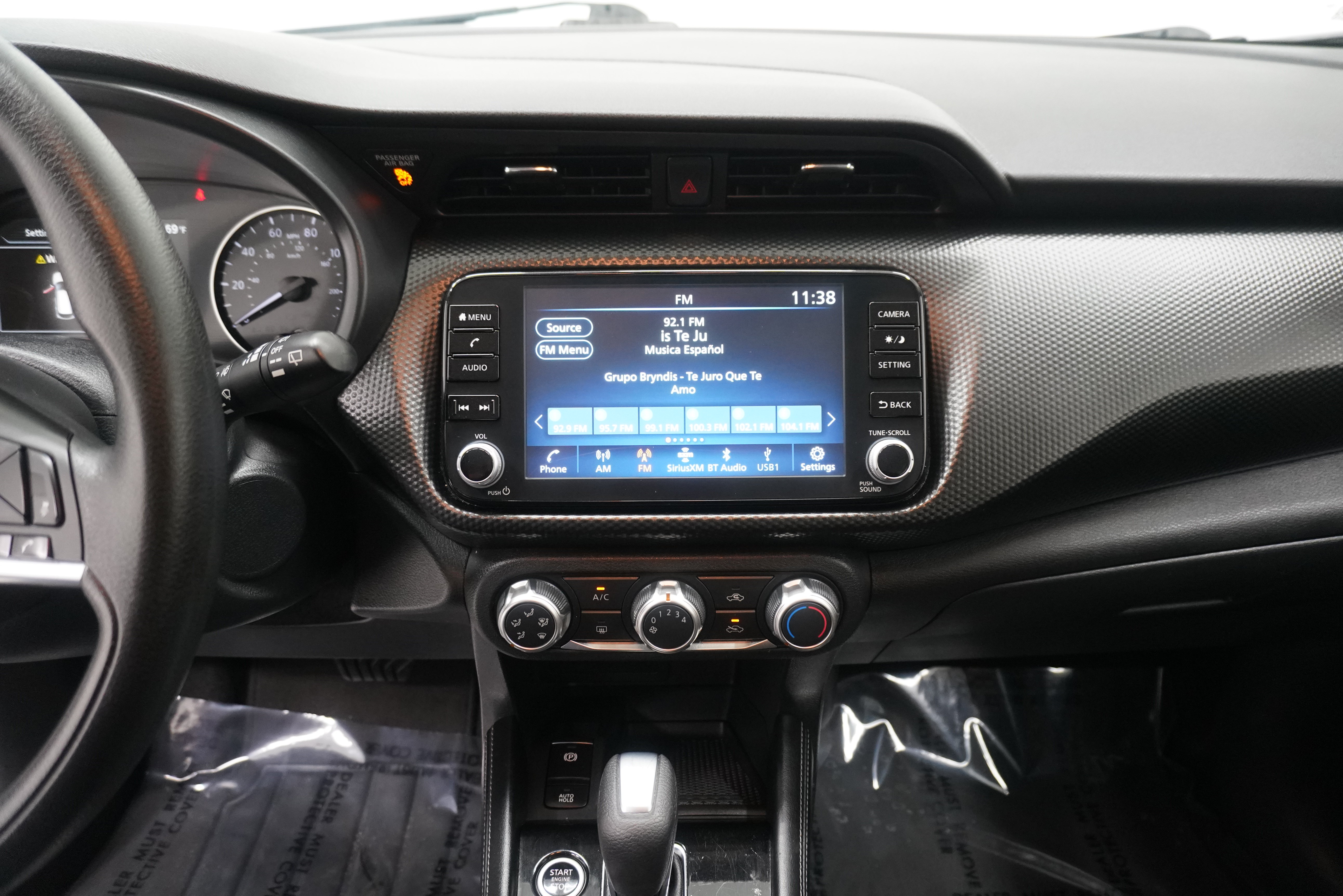 Used 2023 Nissan Kicks SV FWD image 18