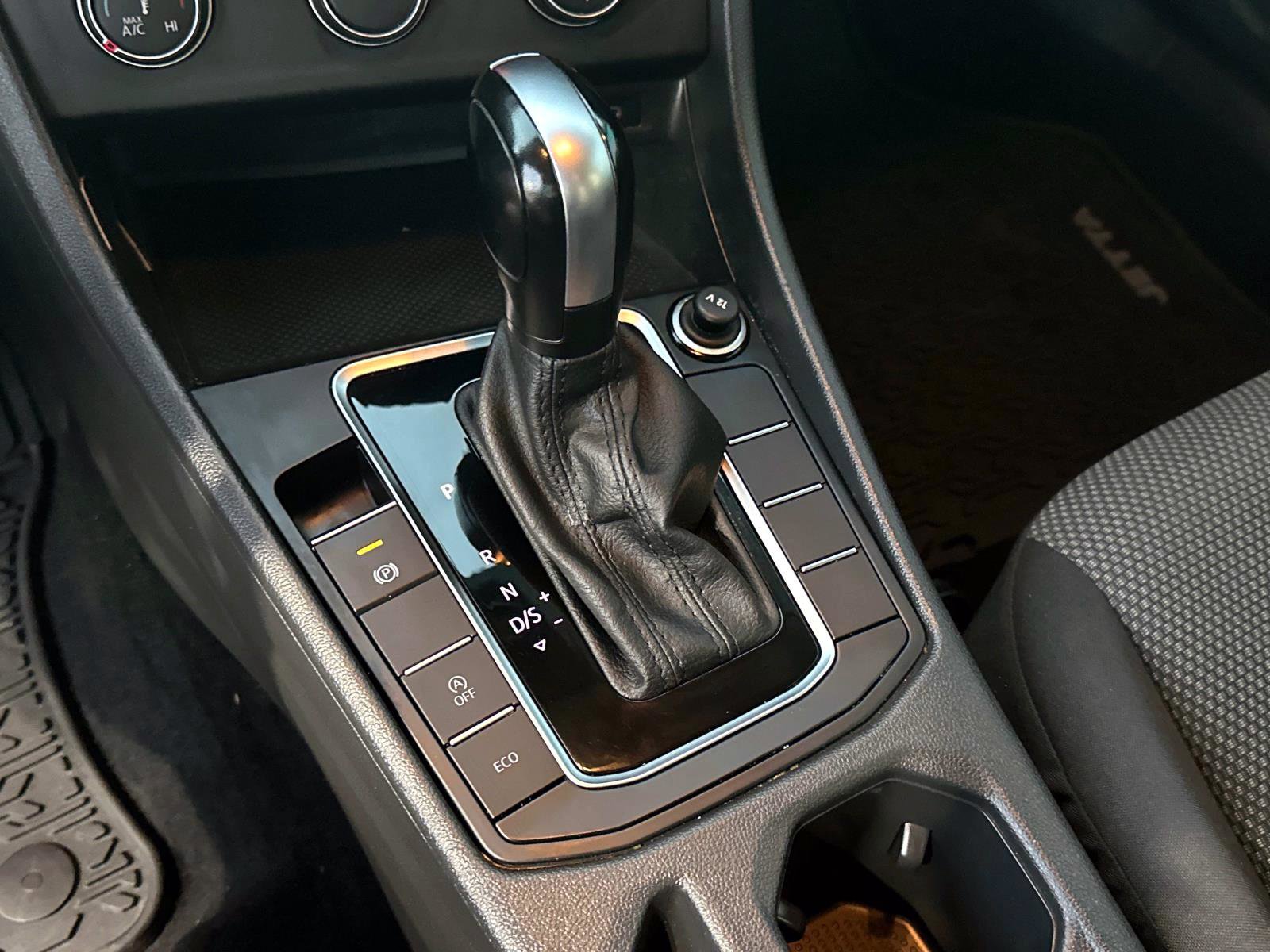 Used 2021 Volkswagen Jetta S image 21