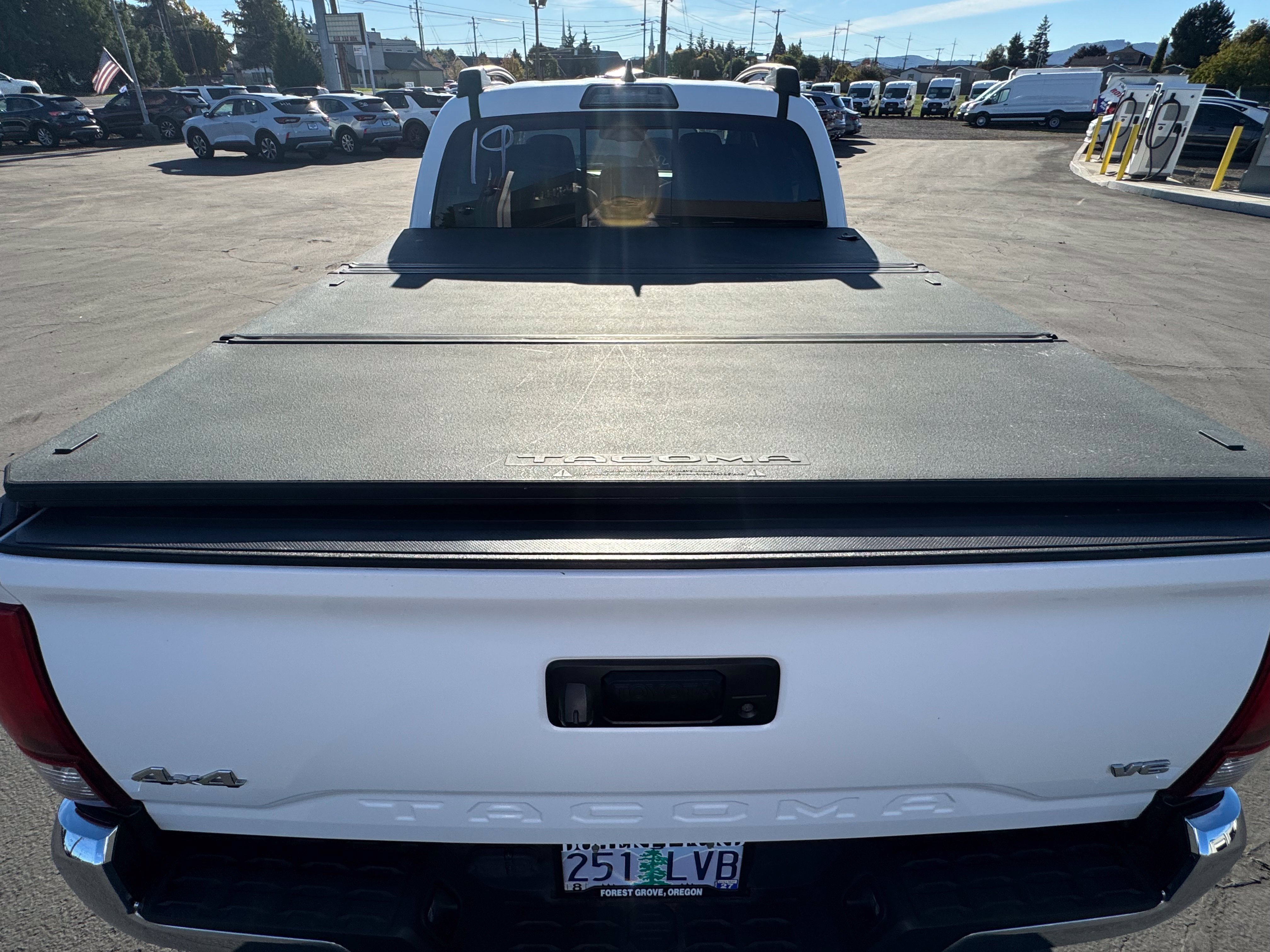 Used 2019 Toyota Tacoma SR5 AWD/4WD image 53