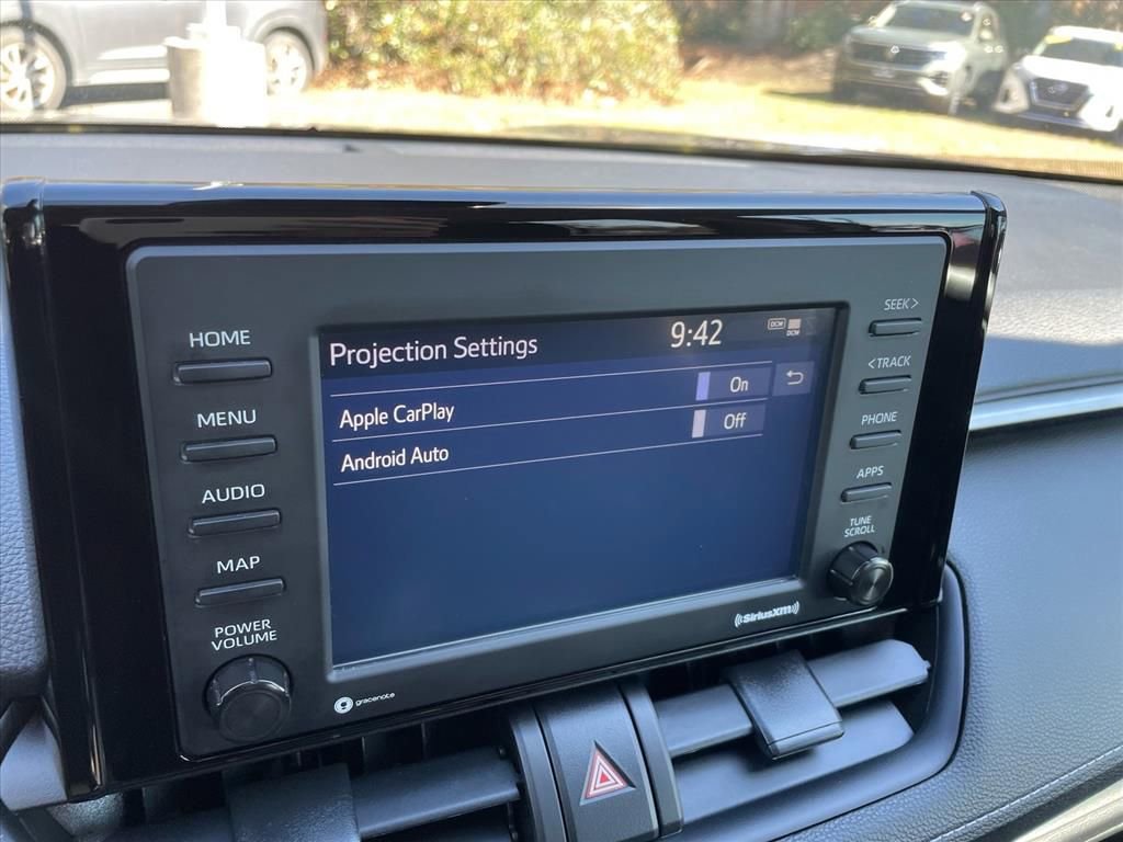 Used 2022 Toyota RAV4 LE image 19