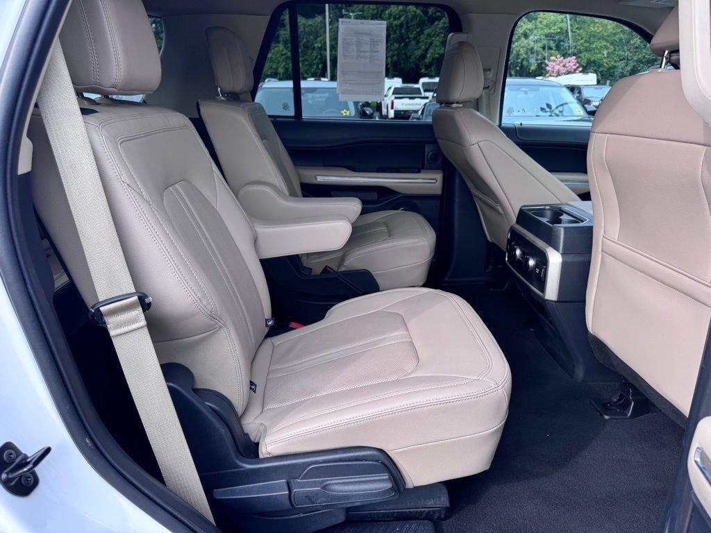 Used 2024 Ford Expedition Limited AWD/4WD image 32