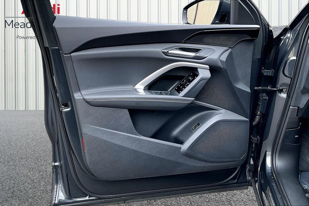 Used 2025 Audi Q5 Premium w/ Convenience Package AWD/4WD image 20