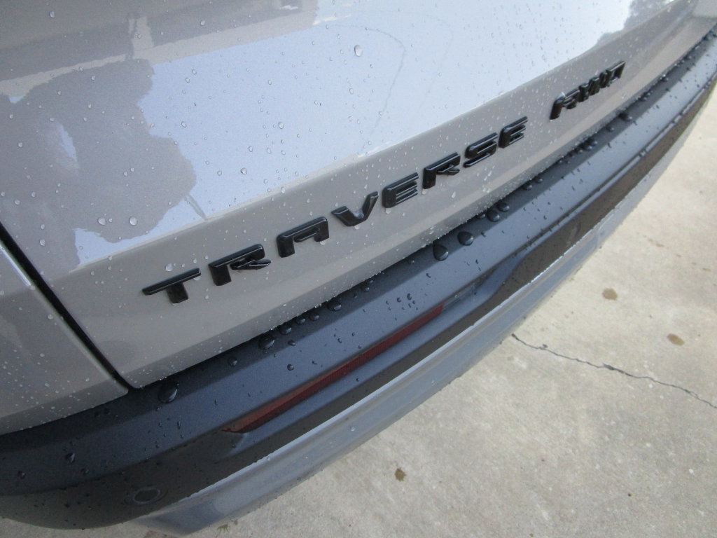 New 2027 Chevrolet Traverse Z71 w/ LPO, Floor Liner Package AWD/4WD image 11