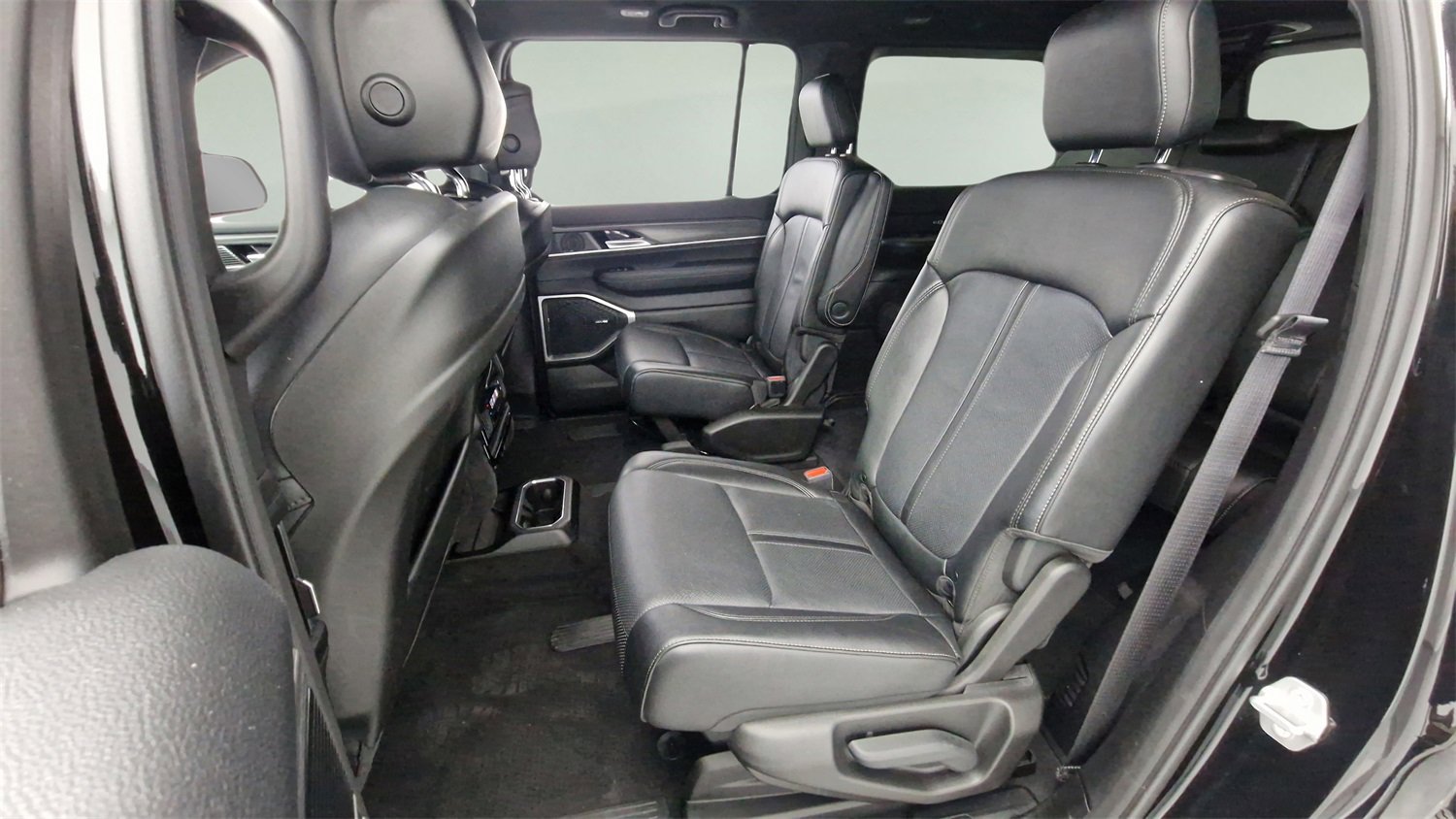 Used 2024 Jeep Wagoneer Series II image 25