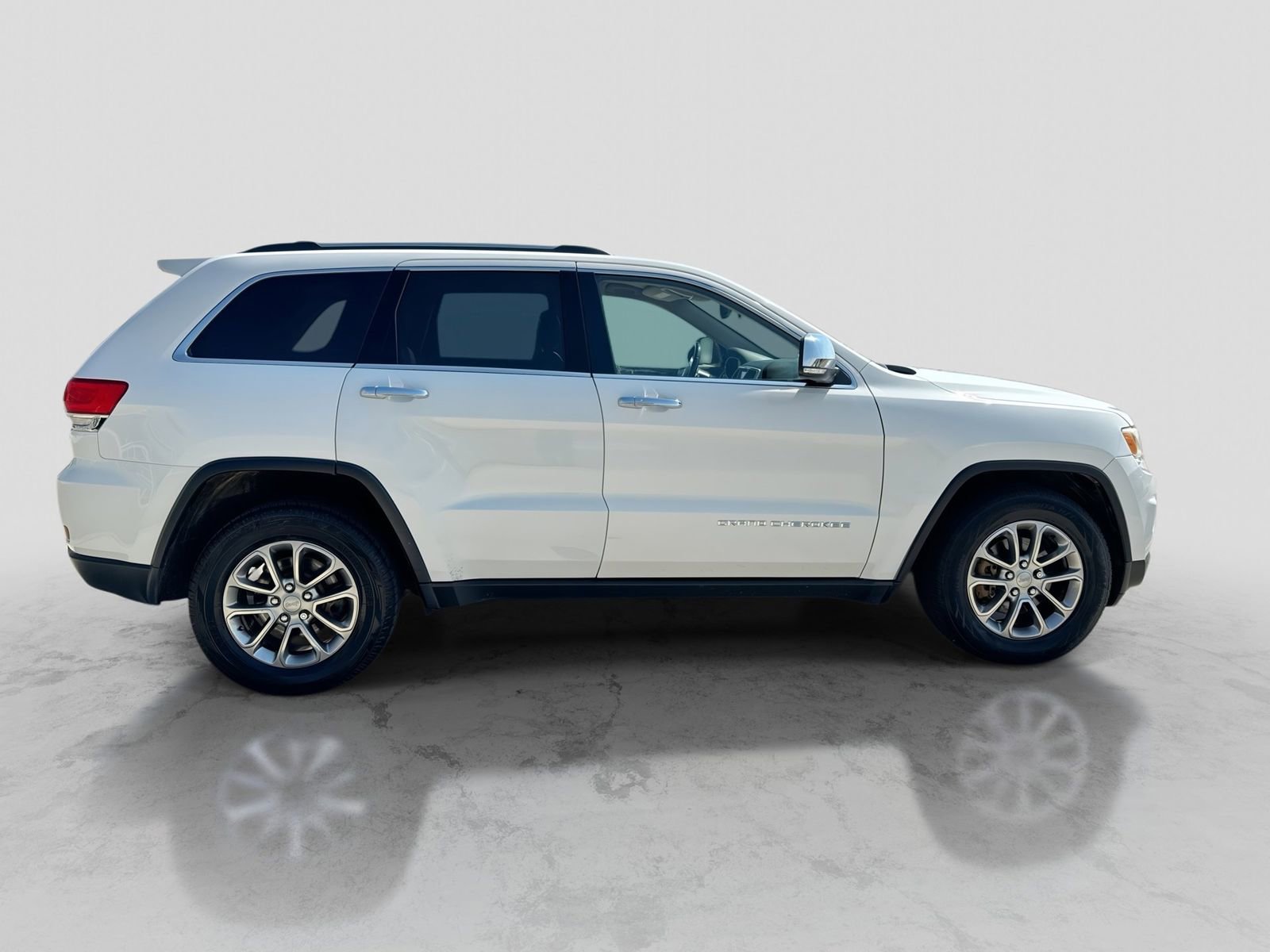 Used 2015 Jeep Grand Cherokee Limited AWD/4WD image 9