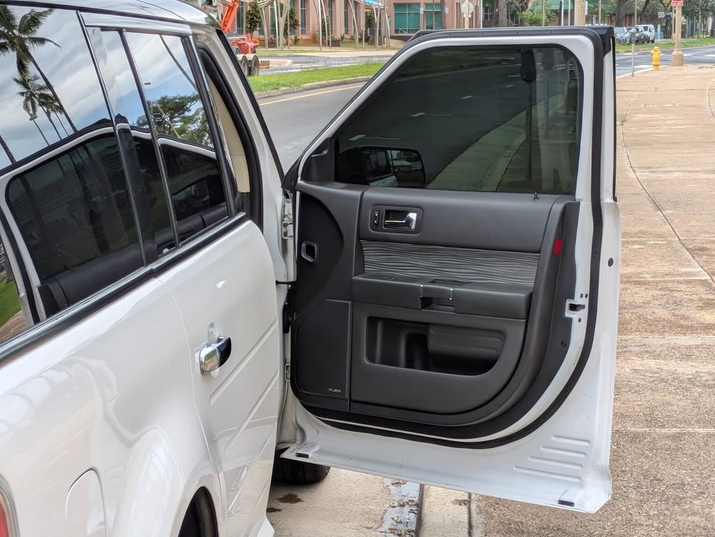 Used 2018 Ford Flex Limited w/ Equipment Group 301A image 12