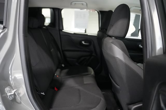 Used 2019 Jeep Renegade Altitude w/ Quick Order Package 2XM AWD/4WD image 16