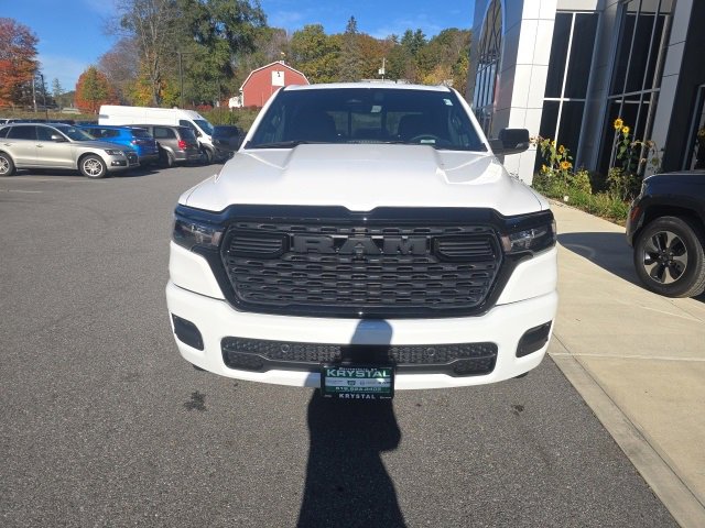 New 2026 RAM 1500 4x4 Crew Cab image 2
