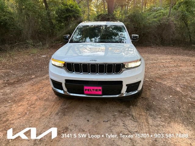 Used 2021 Jeep Grand Cherokee L Laredo w/ Luxury Tech Group I RWD image 2