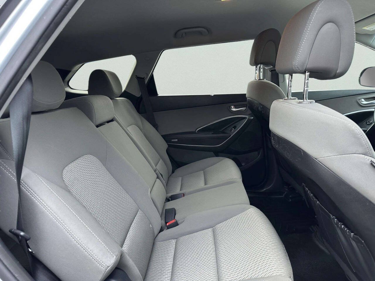 Used 2016 Hyundai Santa Fe SE AWD/4WD image 20