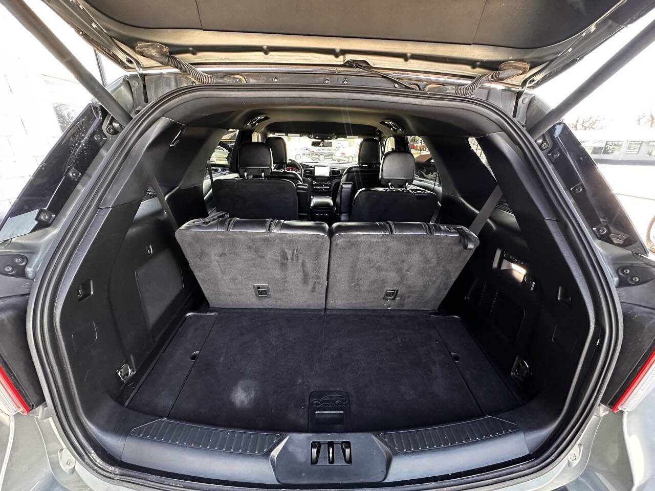 Used 2020 Ford Explorer Limited w/ Class III Trailer Tow Package image 13