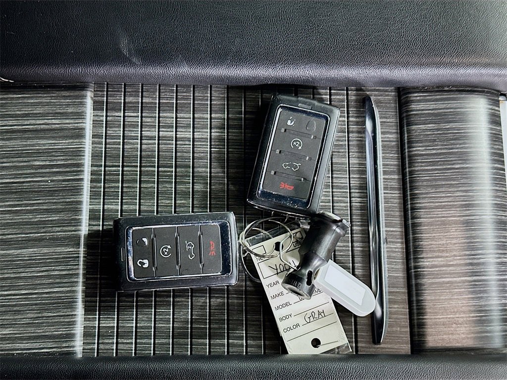 Used 2024 Jeep Wagoneer Series II w/ Flexible Seating Group image 35