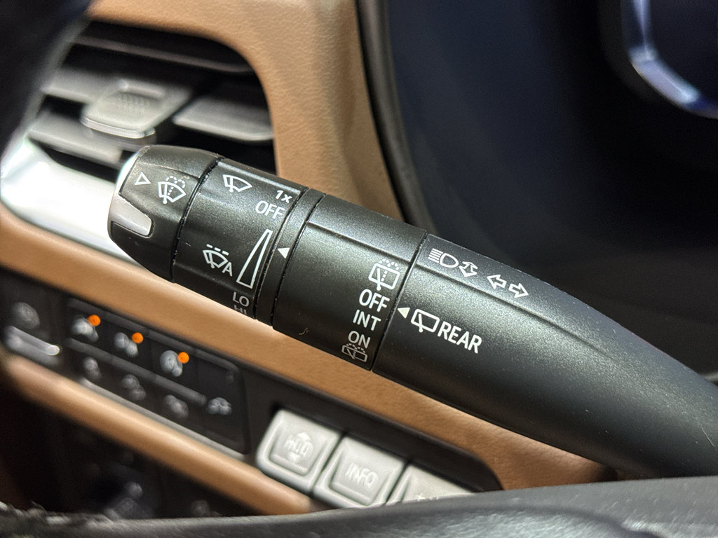 Used 2022 Chevrolet Suburban High Country AWD/4WD image 27