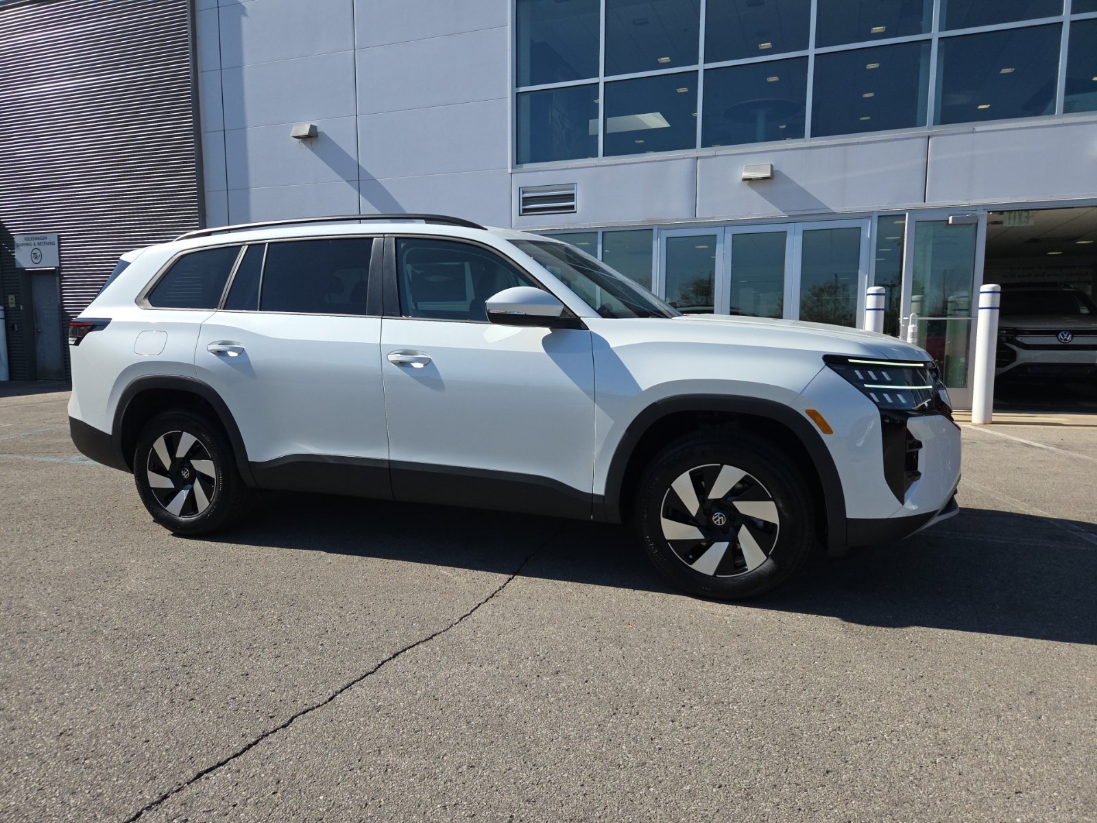 New 2027 Volkswagen Atlas SE AWD/4WD image 3