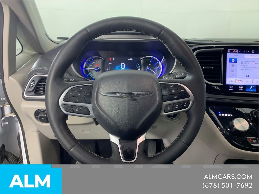 Used 2024 Chrysler Pacifica Limited FWD image 22