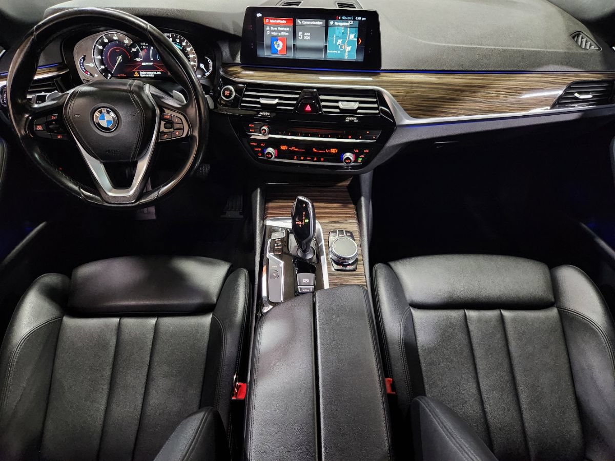 Used 2018 BMW 530e RWD image 46