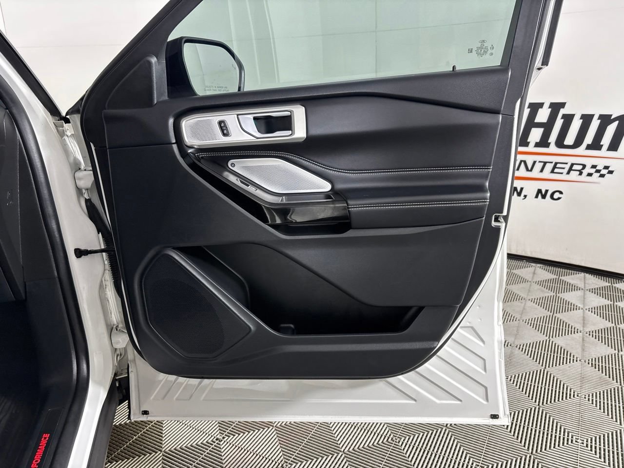 Used 2022 Ford Explorer ST w/ Equipment Group 401A AWD/4WD image 32