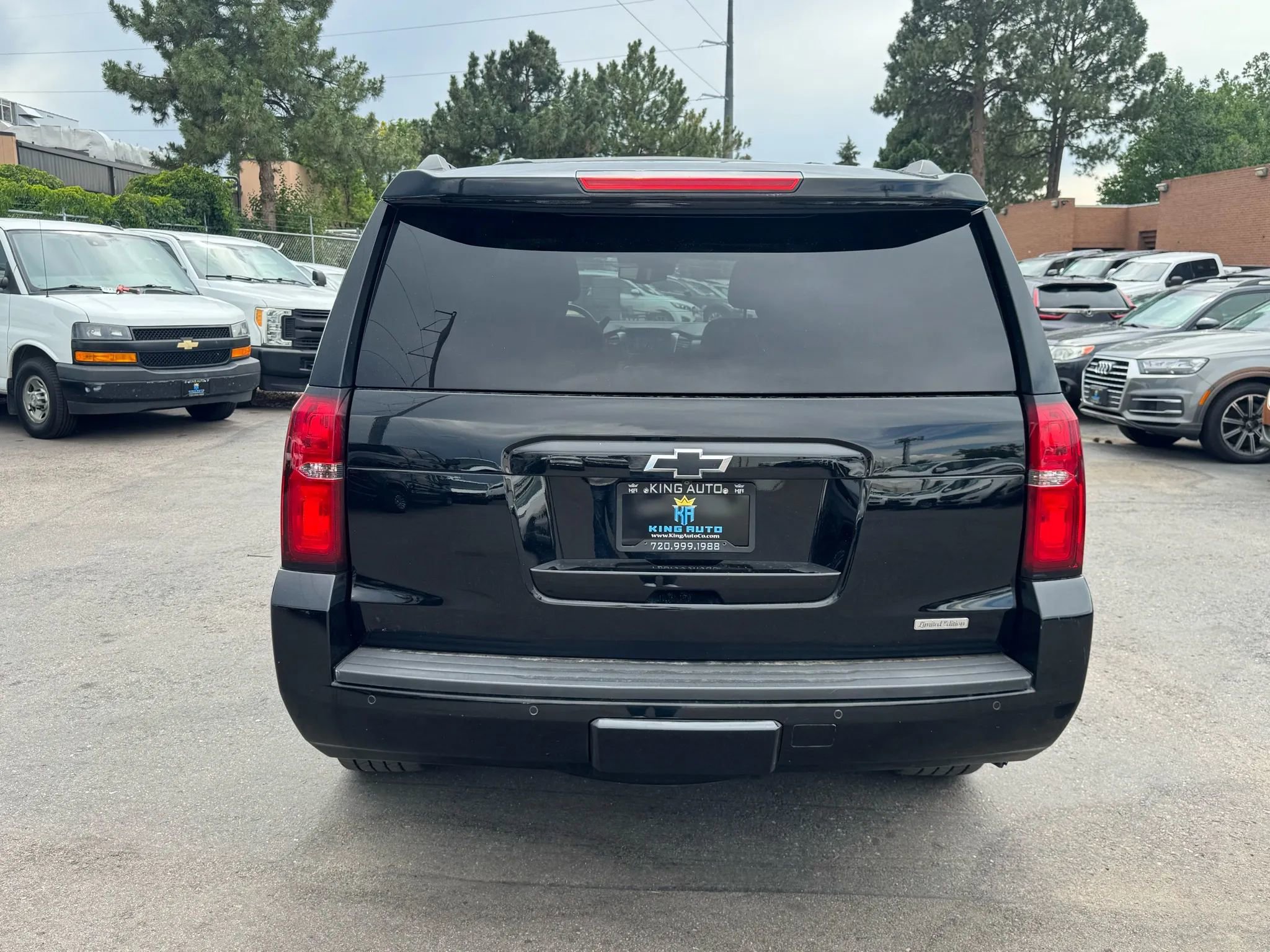 Used 2019 Chevrolet Tahoe LT w/ Luxury Package AWD/4WD image 6