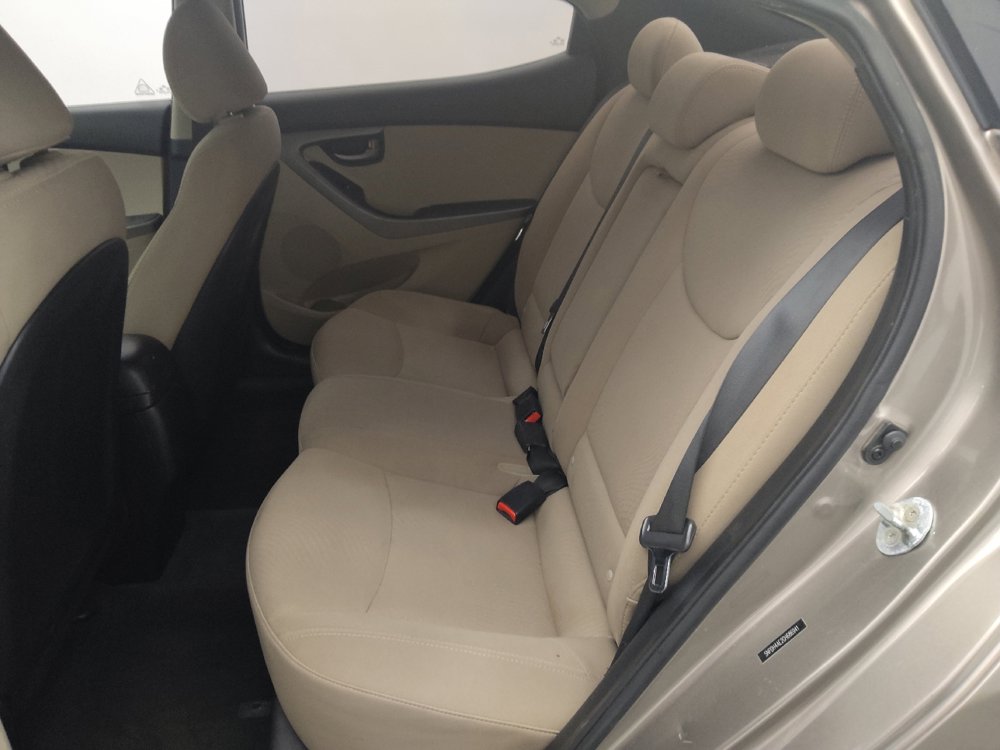 Used 2016 Hyundai Elantra SE FWD image 18