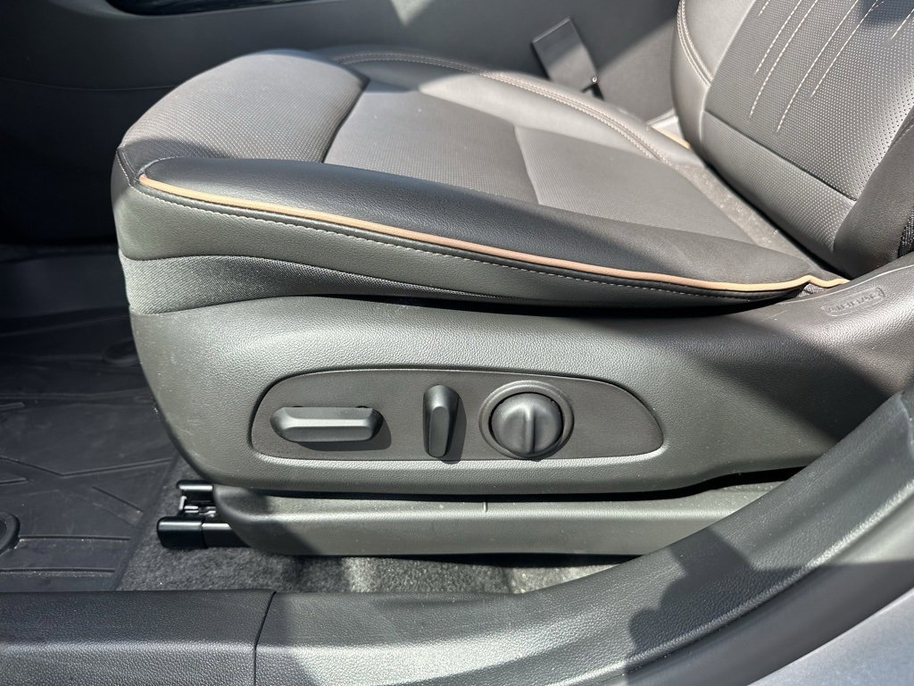 Used 2025 Buick Envista Avenir image 12