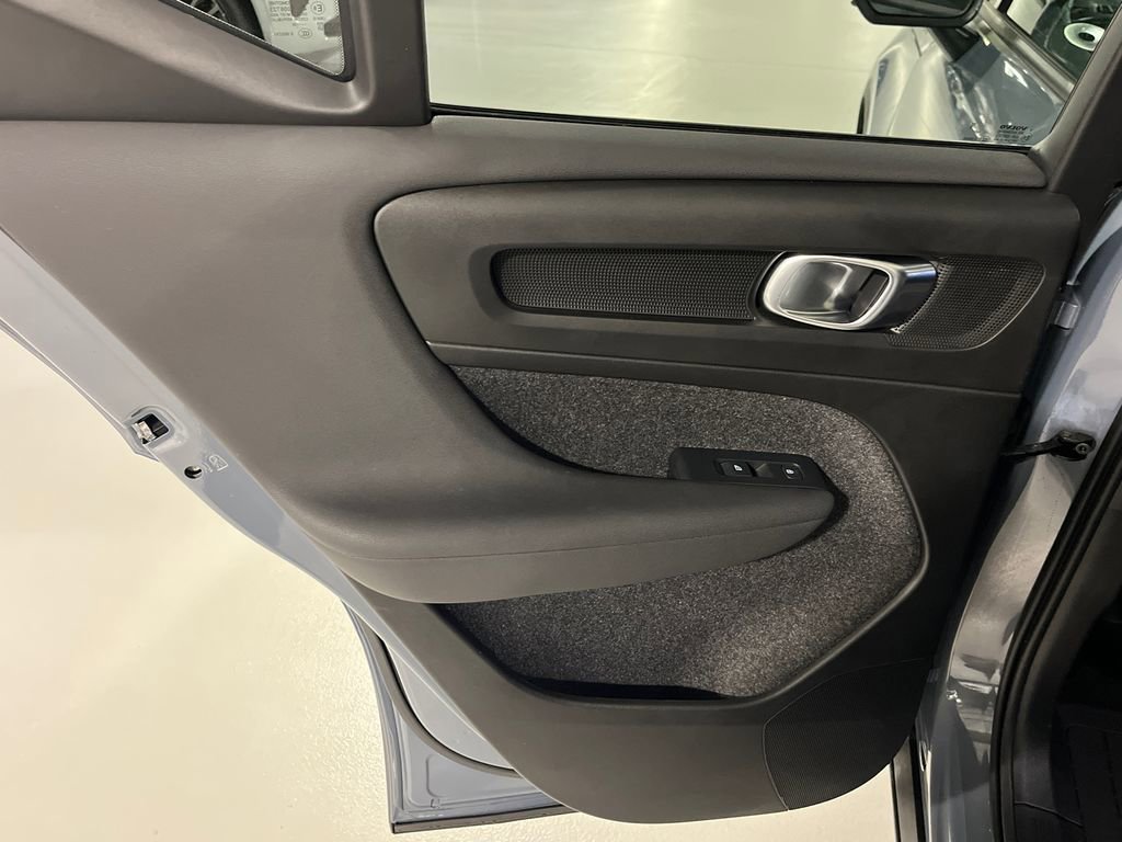 Certified 2023 Volvo XC40 B5 Core w/ Convenience Package AWD/4WD image 20