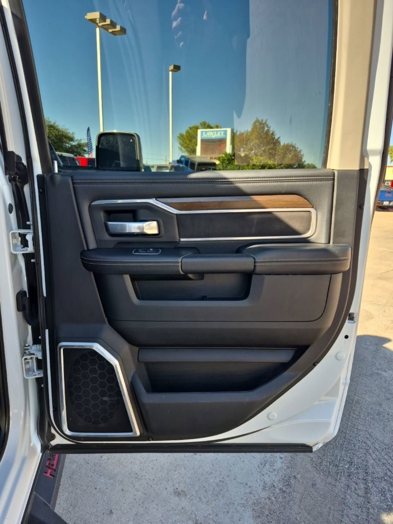 Used 2023 RAM 2500 Laramie AWD/4WD image 18