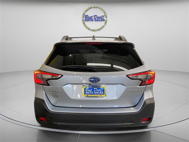 Used 2023 Subaru Outback Premium image 6
