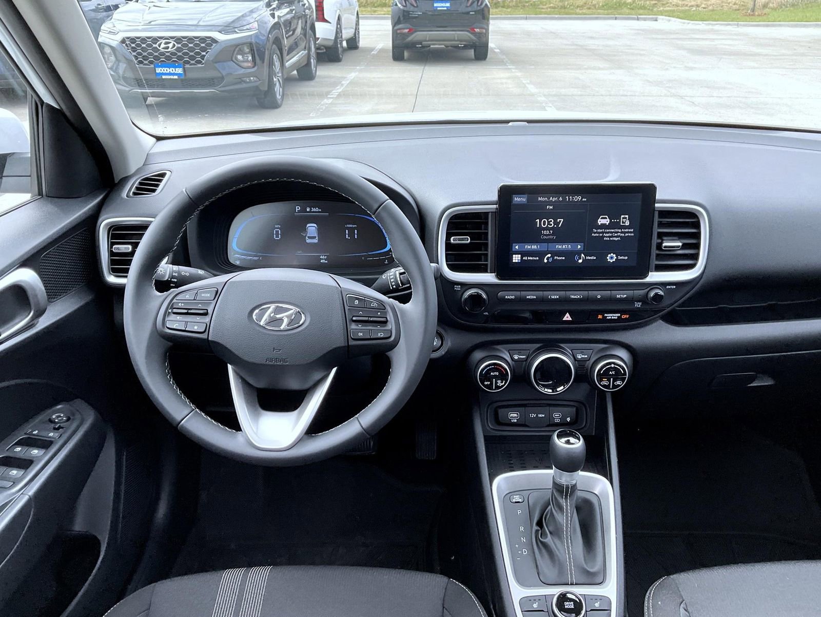 New 2026 Hyundai Venue SEL FWD image 14