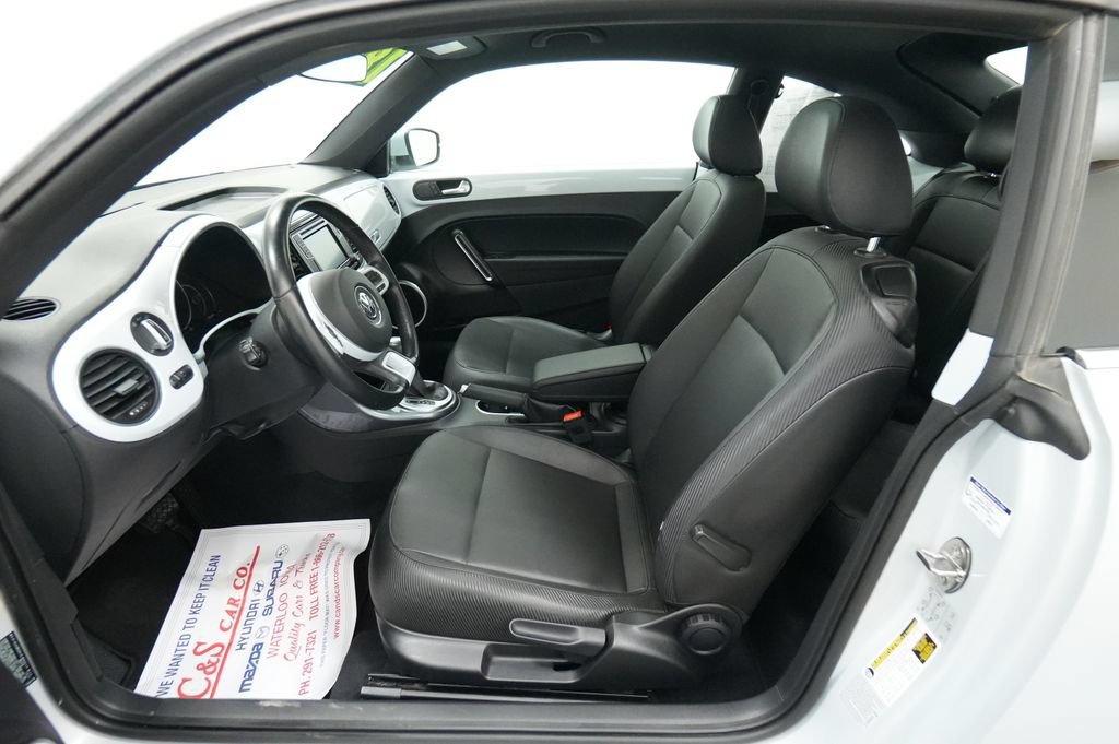 Used 2018 Volkswagen Beetle 2.0T SE FWD image 15