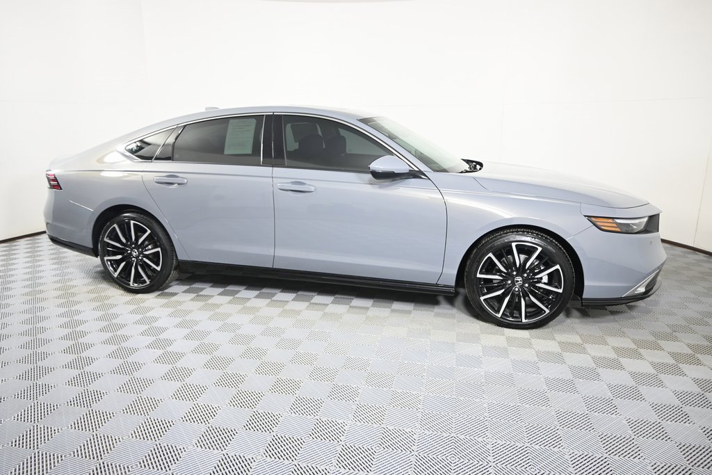 Used 2025 Honda Accord Touring image 8