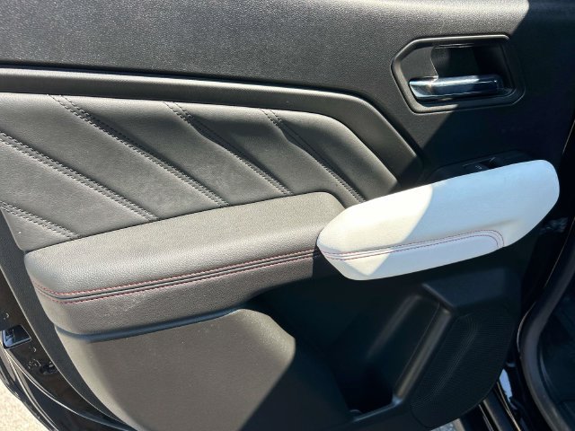 Used 2024 GMC Canyon AT4X AWD/4WD image 19