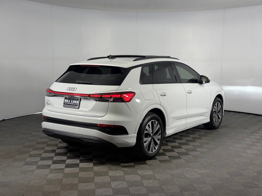 Used 2025 Audi Q4 e-tron Premium w/ Convenience Package RWD image 5